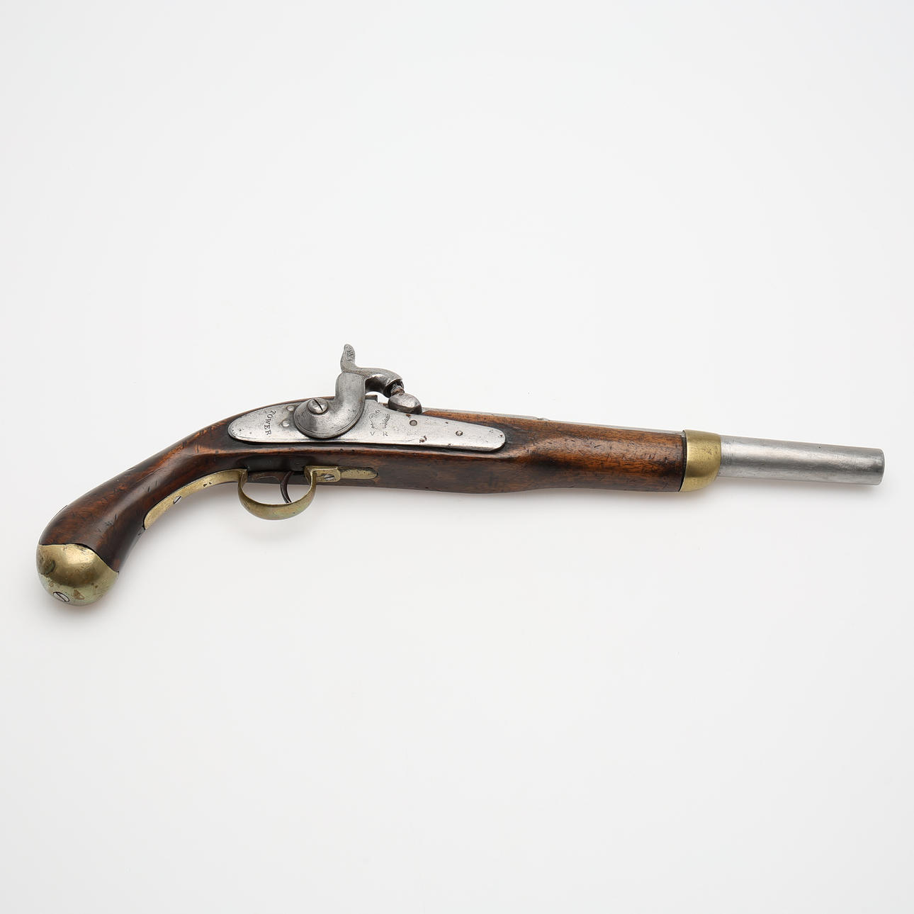 CONVERTED FLINT LOCK GUN TO IMPACT LOCK, TOWER MODEL. 17TH/19TH CENTURY.