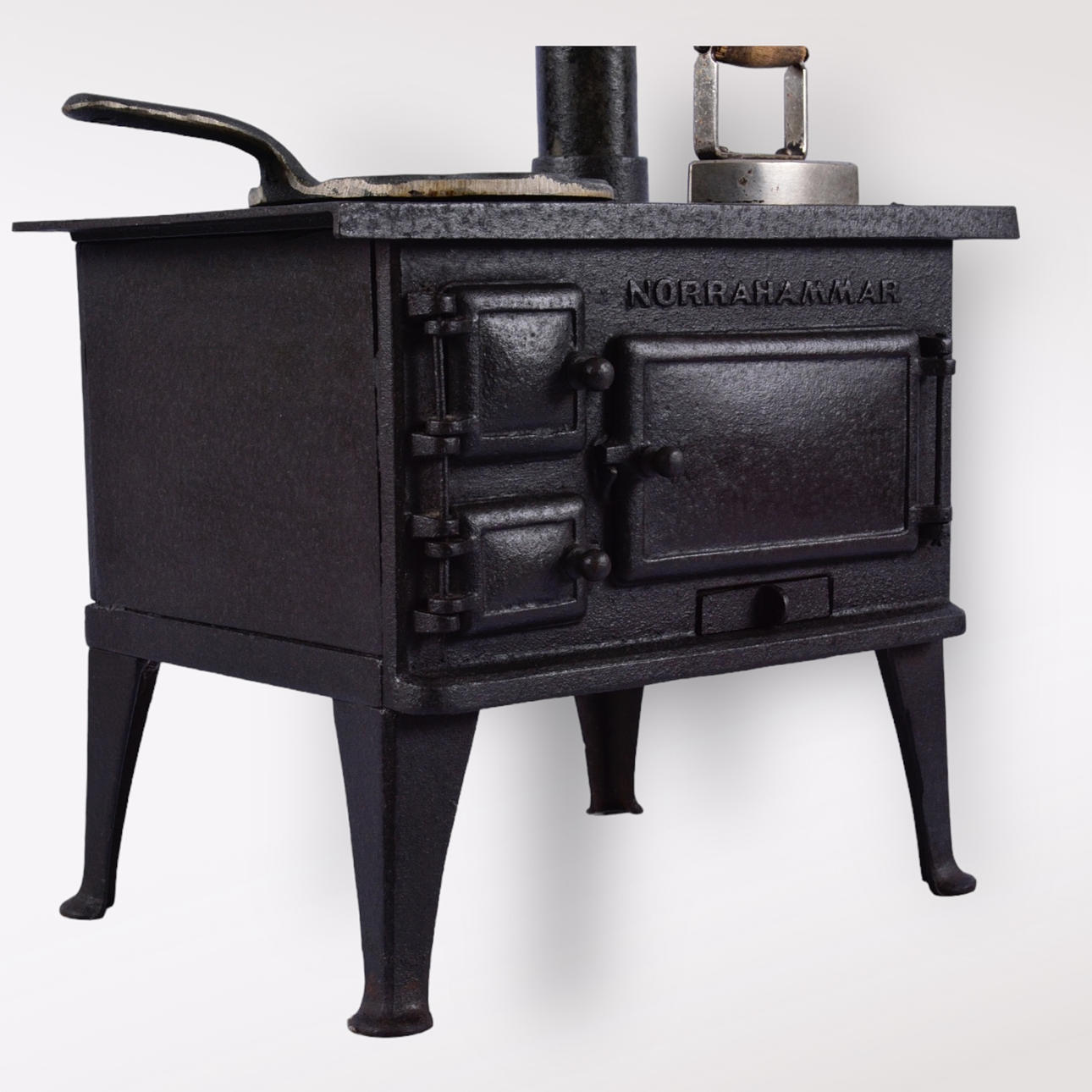 BARNSPIS, gjutjärn, Norrahammar, 1900-talets början.