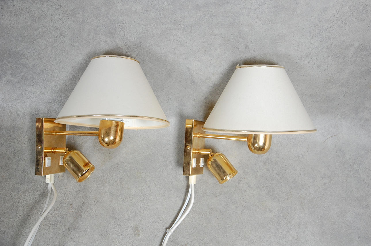 VÄGGLAMPOR, 1 par vridbara, med spotlight.