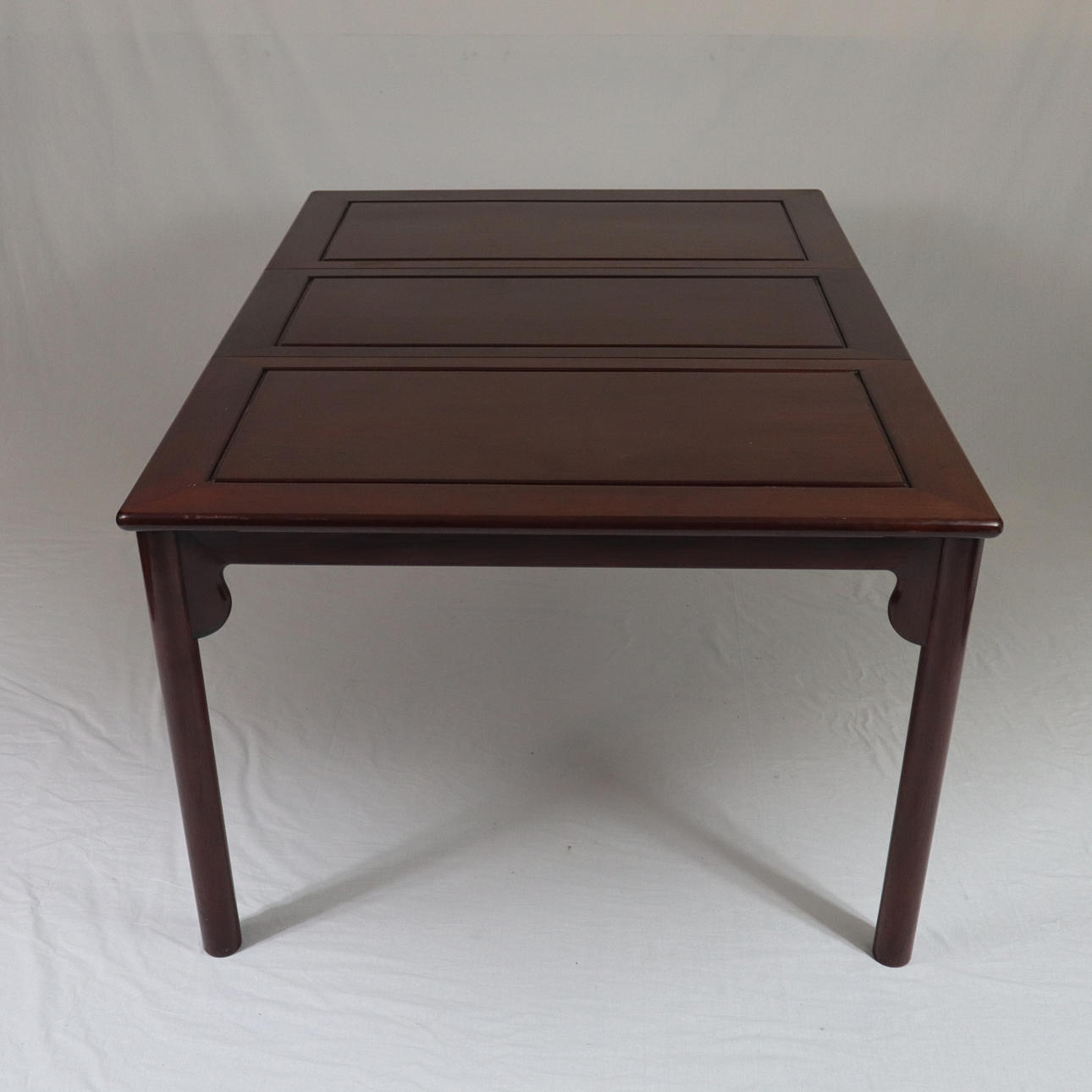 BORD - Kina, træ, 190 cm.