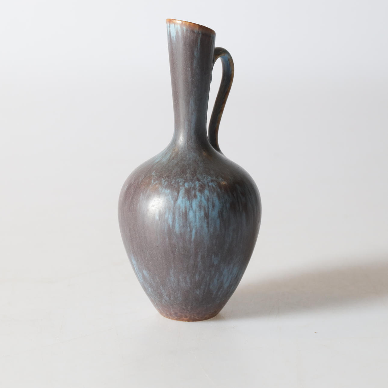 GUNNAR NYLUND. Pendelvase, Steinzeug, Harfenfellglasur, Rörstrand.