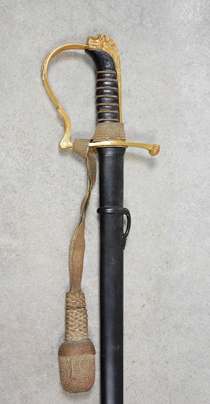 SABEL för officer vid infanteriet etsad dekor Med Konungen, Fäderneslandet 1899.