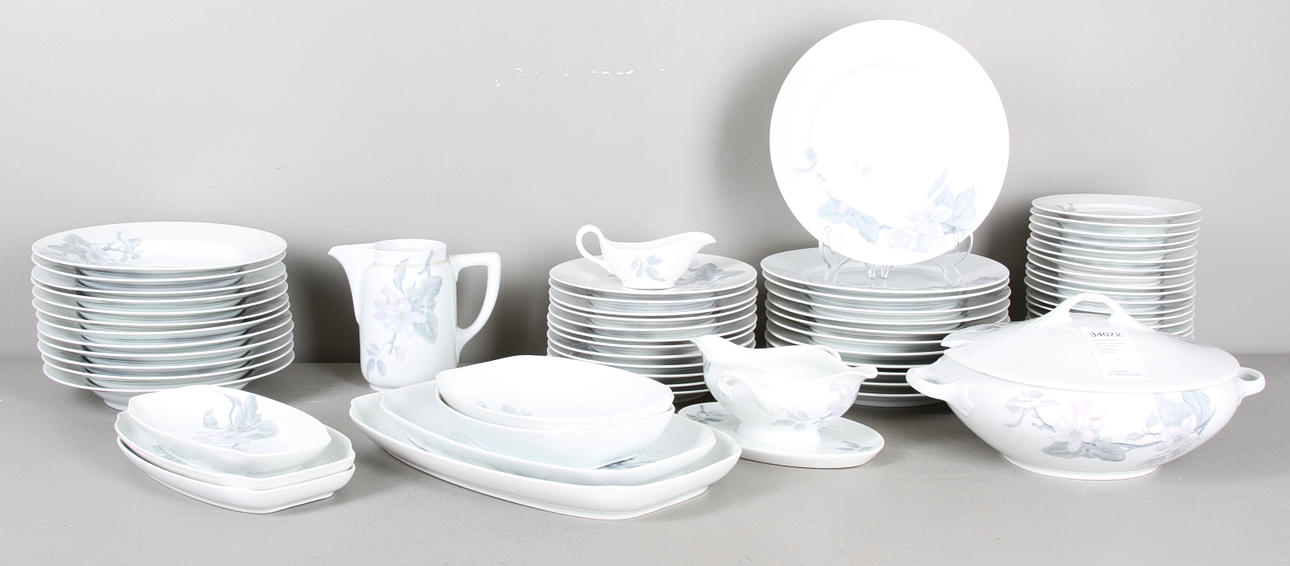 MATSERVIS, porslin, 69 delar, "Pomona", Rosenthal. 1900-tal.