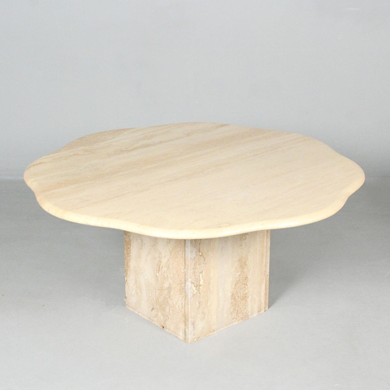 Coffee table/Flower shaped travertine coffee table.