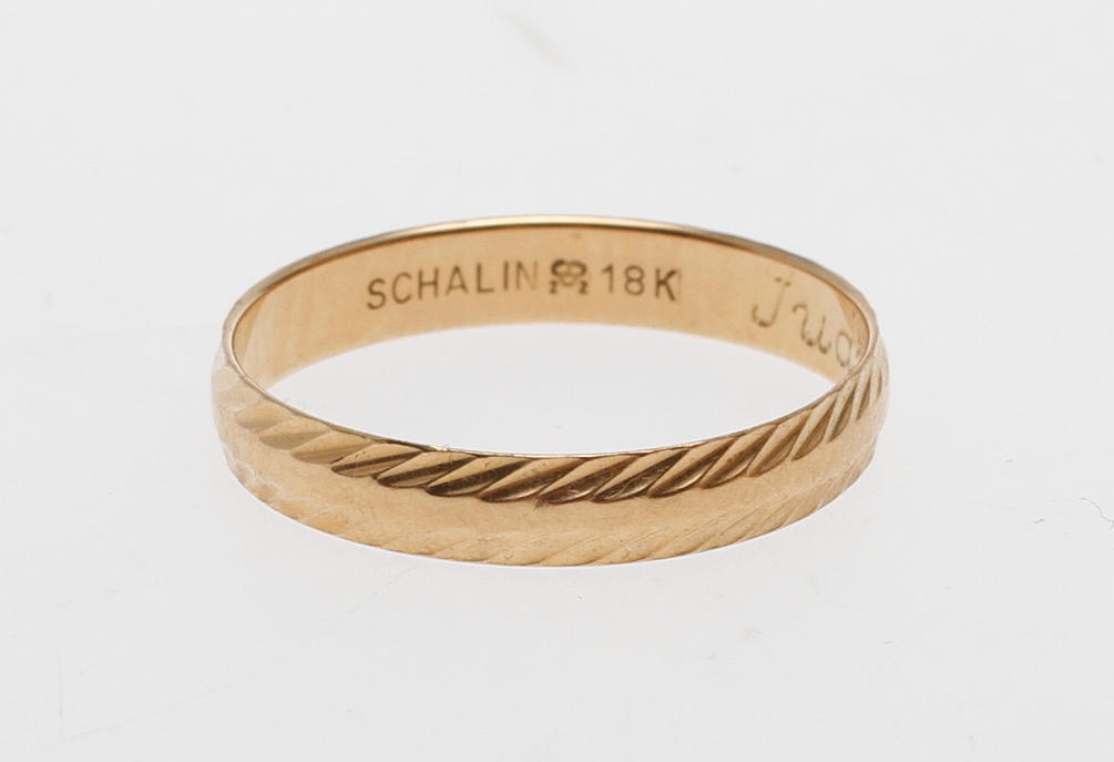 RING, 18k guld, vikt ca 1,8 gram.