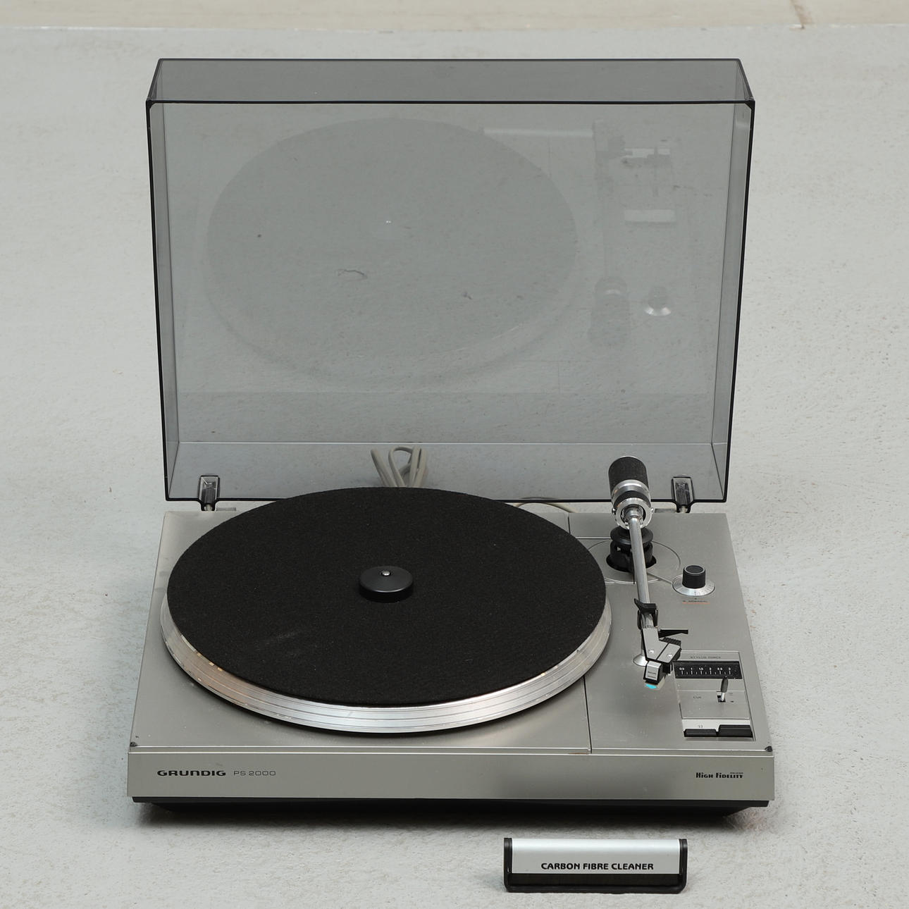 TOCADISCOS, Grundig PS 2000, Alemania, 1980.