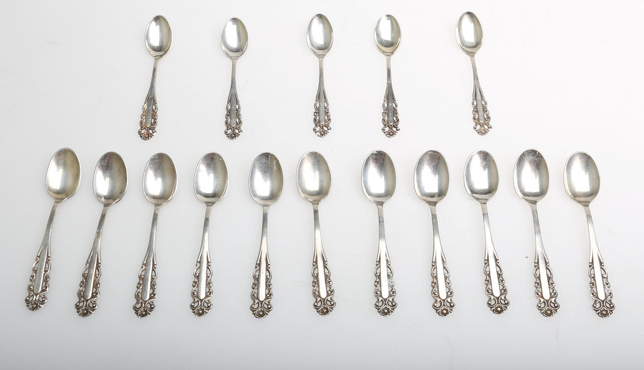 KAFFESKEDAR och MOCKASKEDAR, silver, 11+5 st, svenska stämplar, 1900-tal.