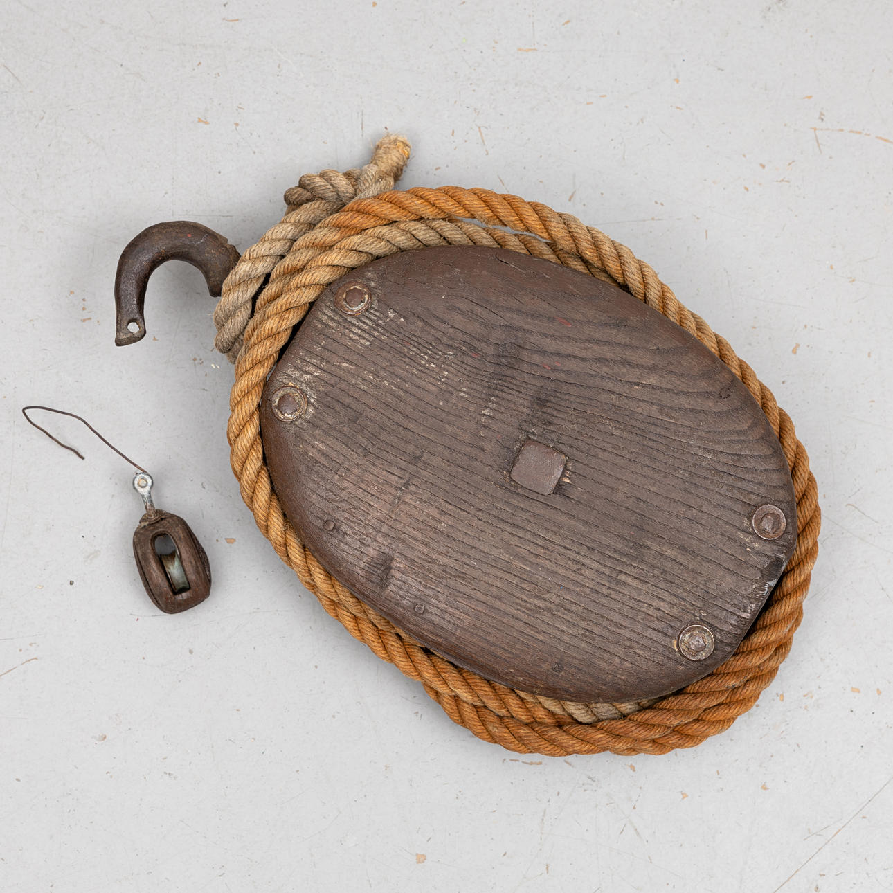 BLOCK / TALJA, 2 st, trä och metall, 1900-tal.