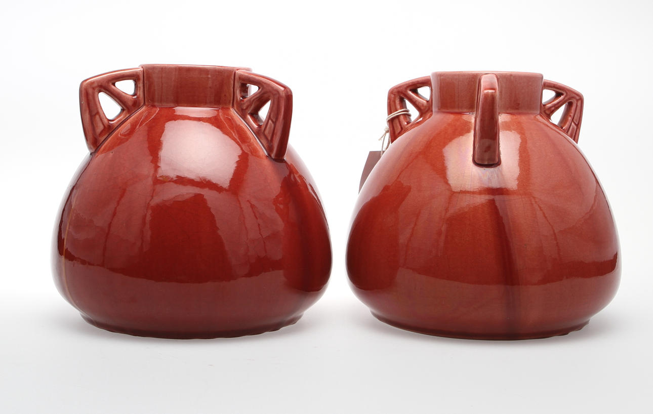 URNOR, 2 st, Rörstrand.