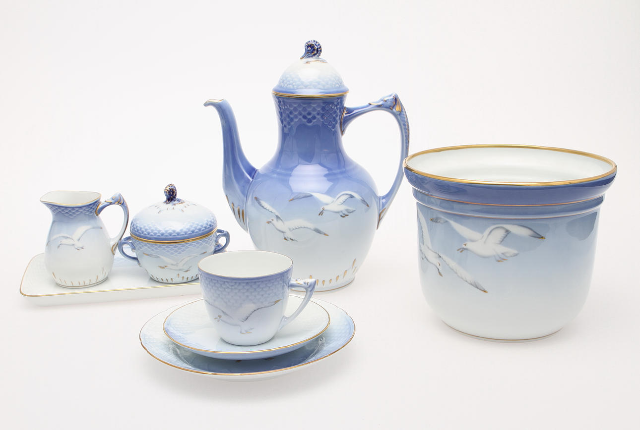 MAT- OCH KAFFESERVIS, 43 delar, "Måsen", Bing & Gröndahl.