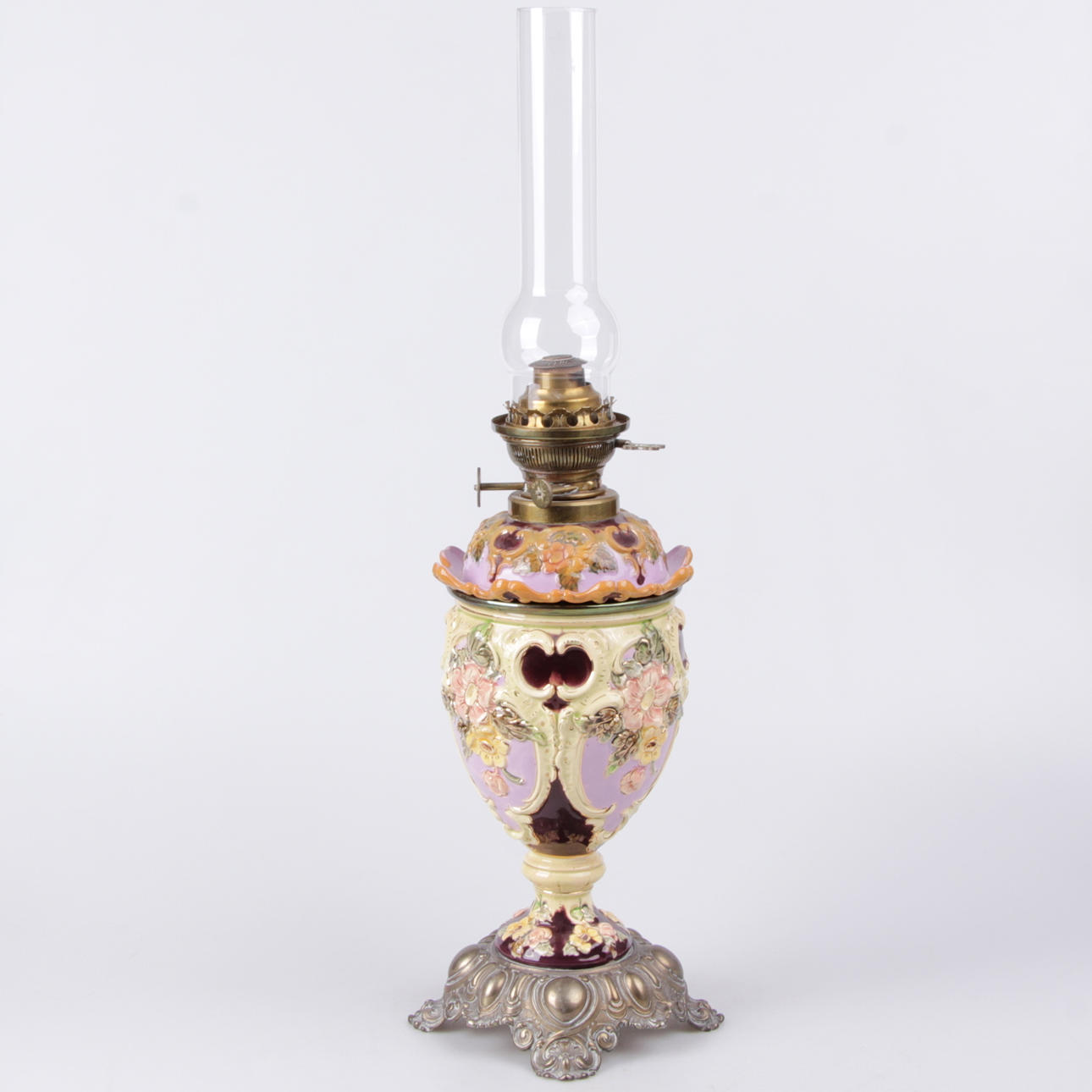 BORDSFOTOGENLAMPA, majolika, Jugend, 1900-talets första hälft.