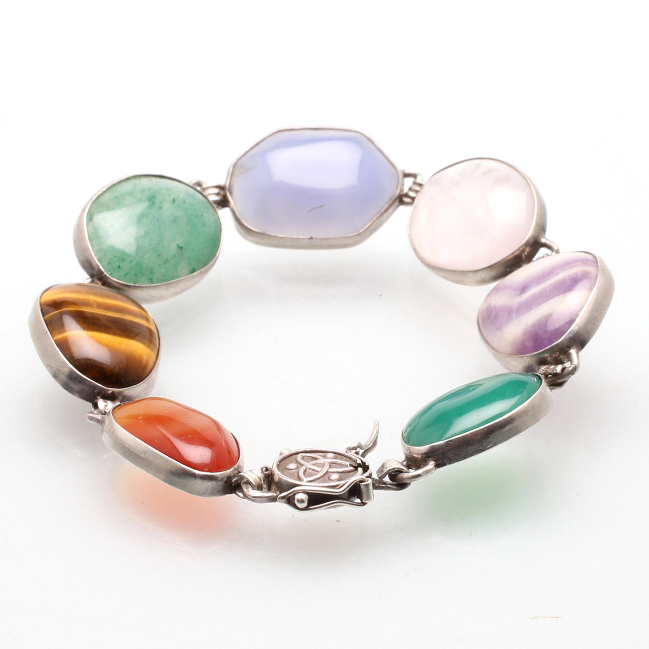 ARMBAND, silver samt 7 st olika ädelstenar, totalvikt 27,60 gram, 1900-tal.