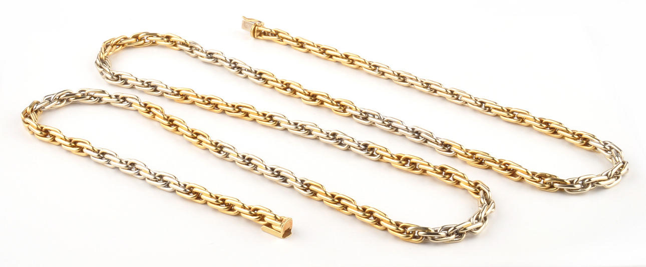 LÅNGT COLLIER, 750 gult och vitt guld ca. 95,8 g.
