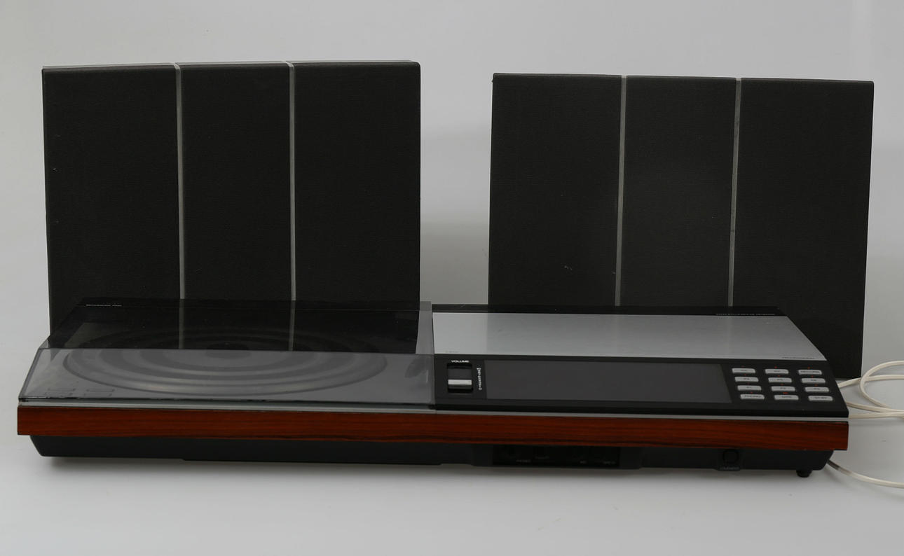 MUSIKANLÄGGNING, Bang & Olufsen, Beo Center 7000, Beo Vox RL 35, 1900-talets andra hälft.
