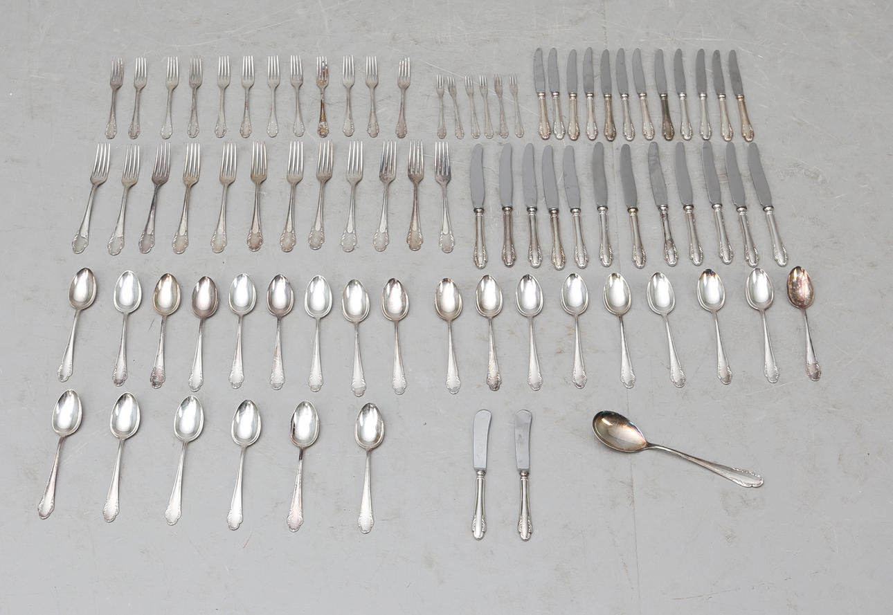 PARTI NYSILVERBESTICK, "Haga", 81 delar, "JLH", svenska stämplar, 1900-tal.