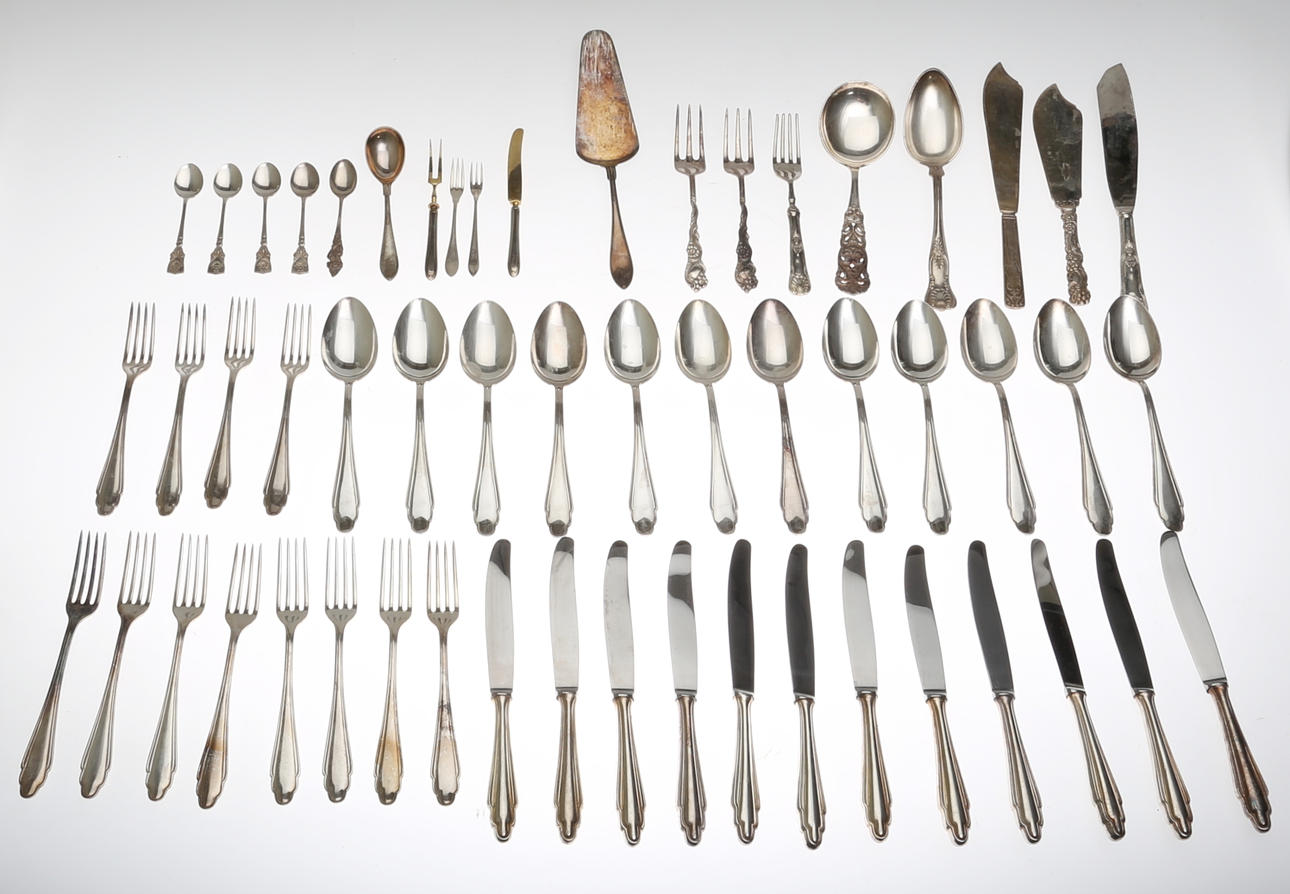 PARTI NYSILVERBESTICK, 55 delar, Gense m fl, 1900-tal.