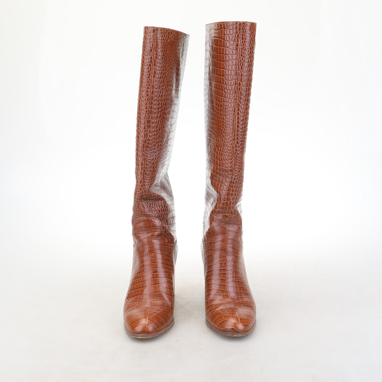 Ein Paar Vero Cuoio Damenstiefel.