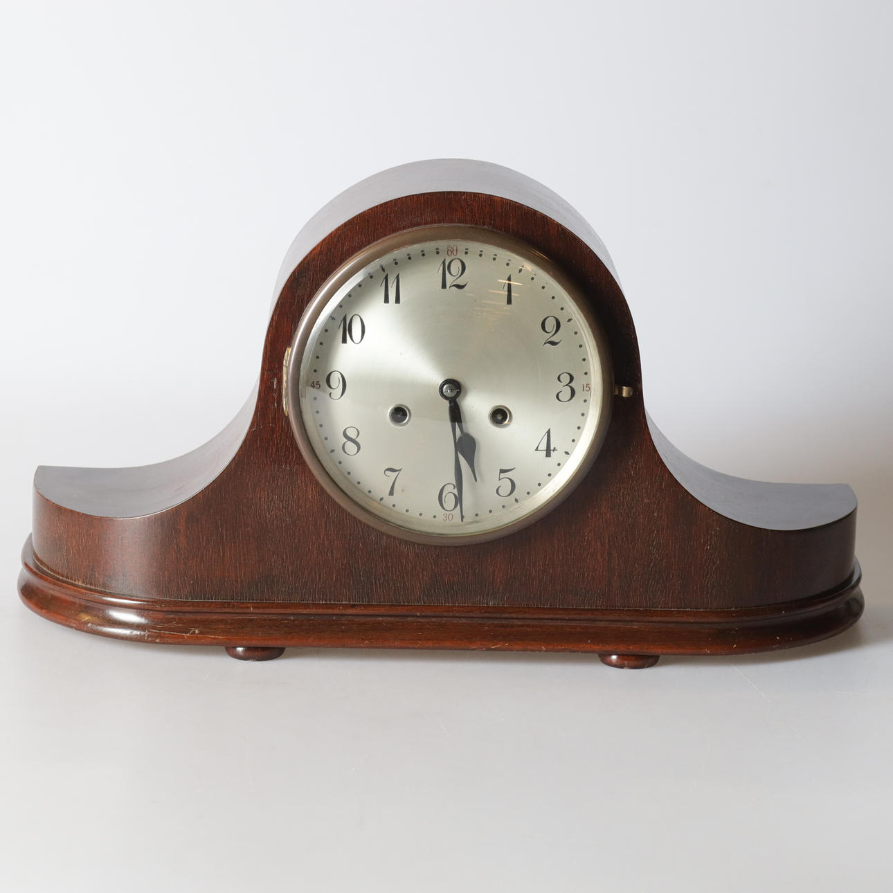 A 1930s-century German table clock.