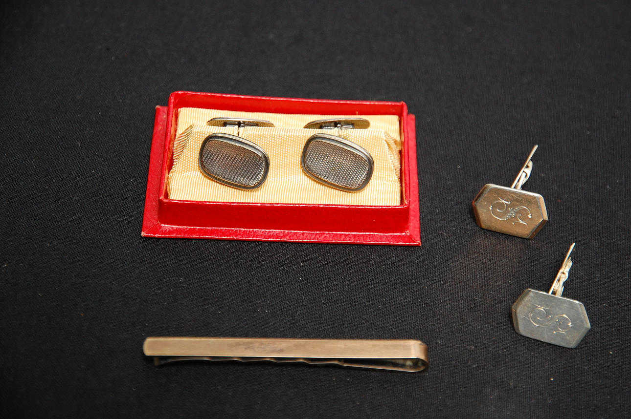 MANCHETTKNAPPAR, SLIPSKLÄMMA, silver.