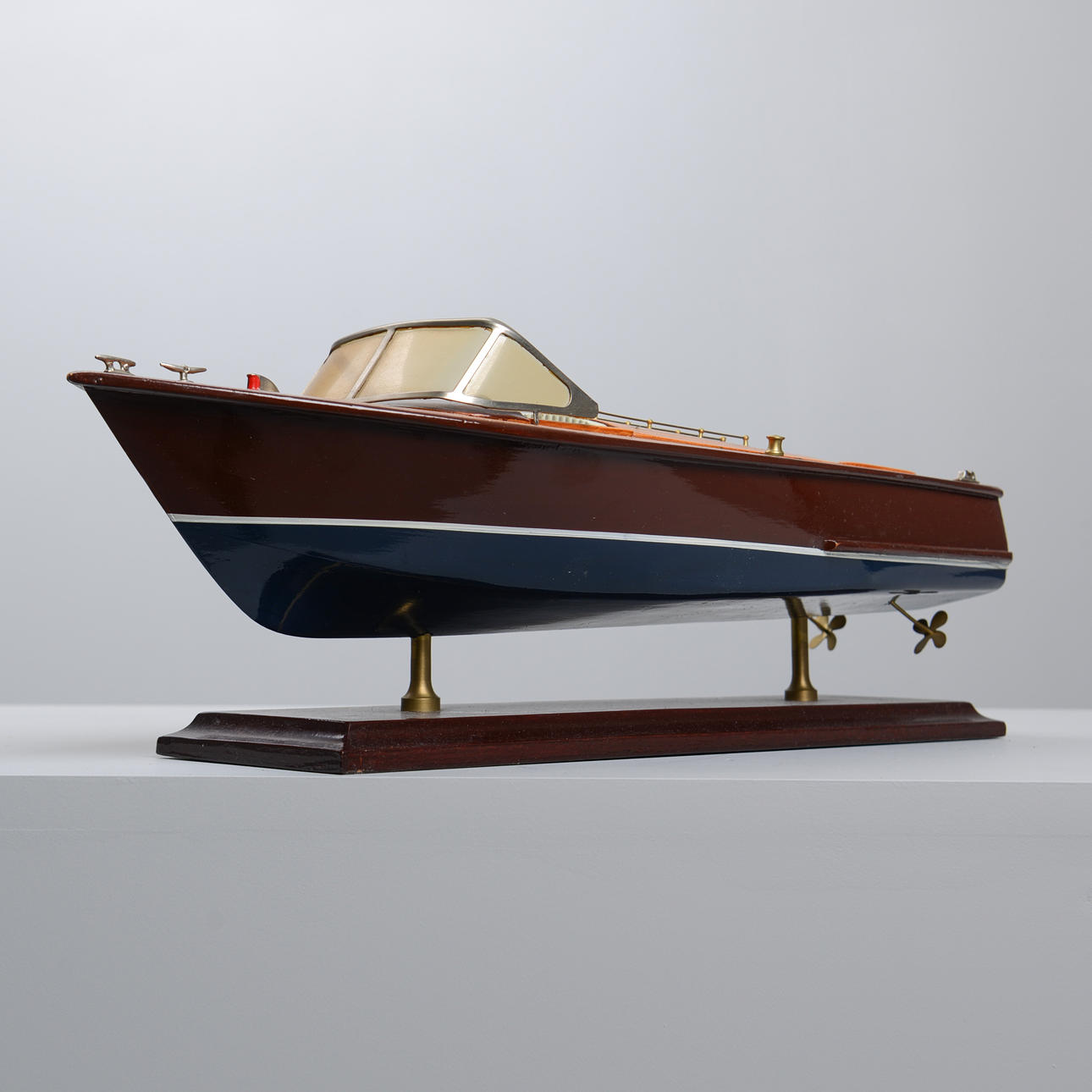 MODELLBÅT, Riva-modell.