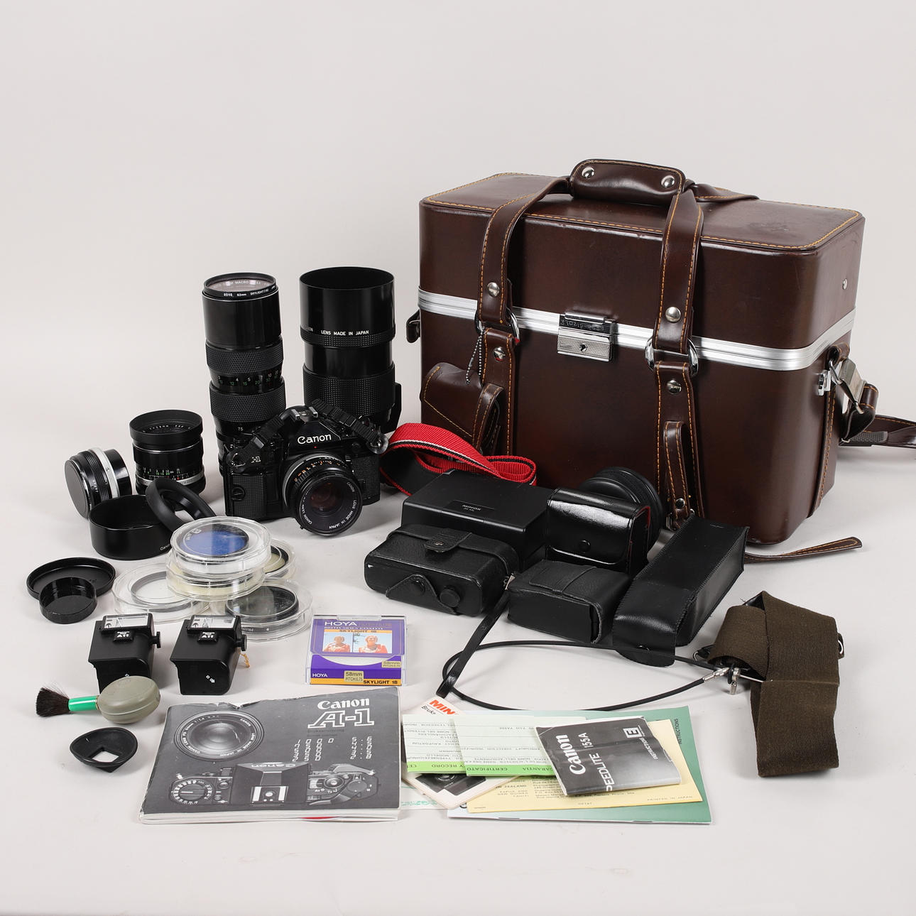 ANALOG KAMERA, Canon A-1 med tilbehør.