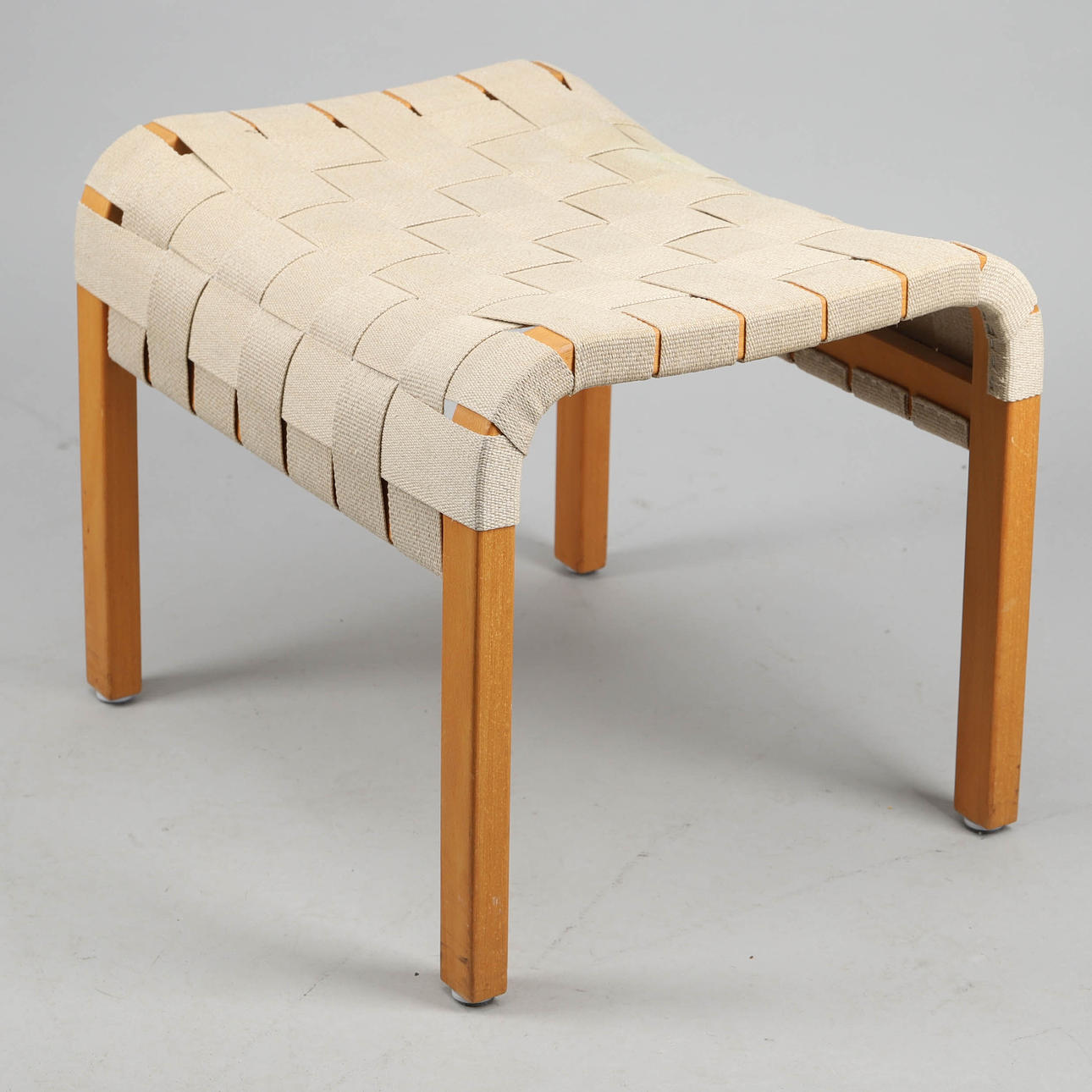 YNGVE EKSTRÖM. Hocker, „Primo“, schwedisch.