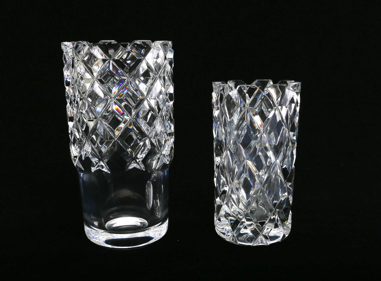 GLASVASER, 2 delar, "Sofiero", Gunnar Cyrén för Orrefors, 1900-talets andra hälft.