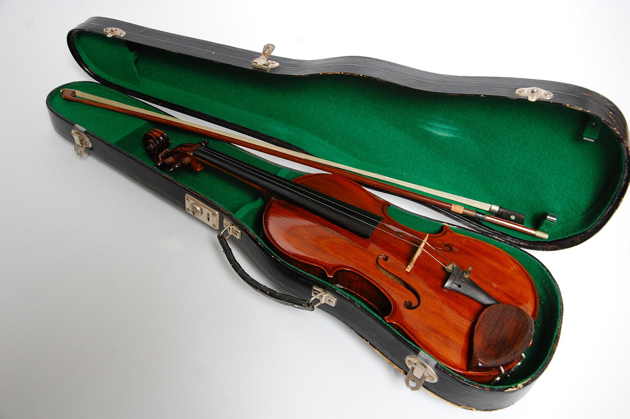 VIOLIN, märkt D.Soriot Luthier École Francaise.