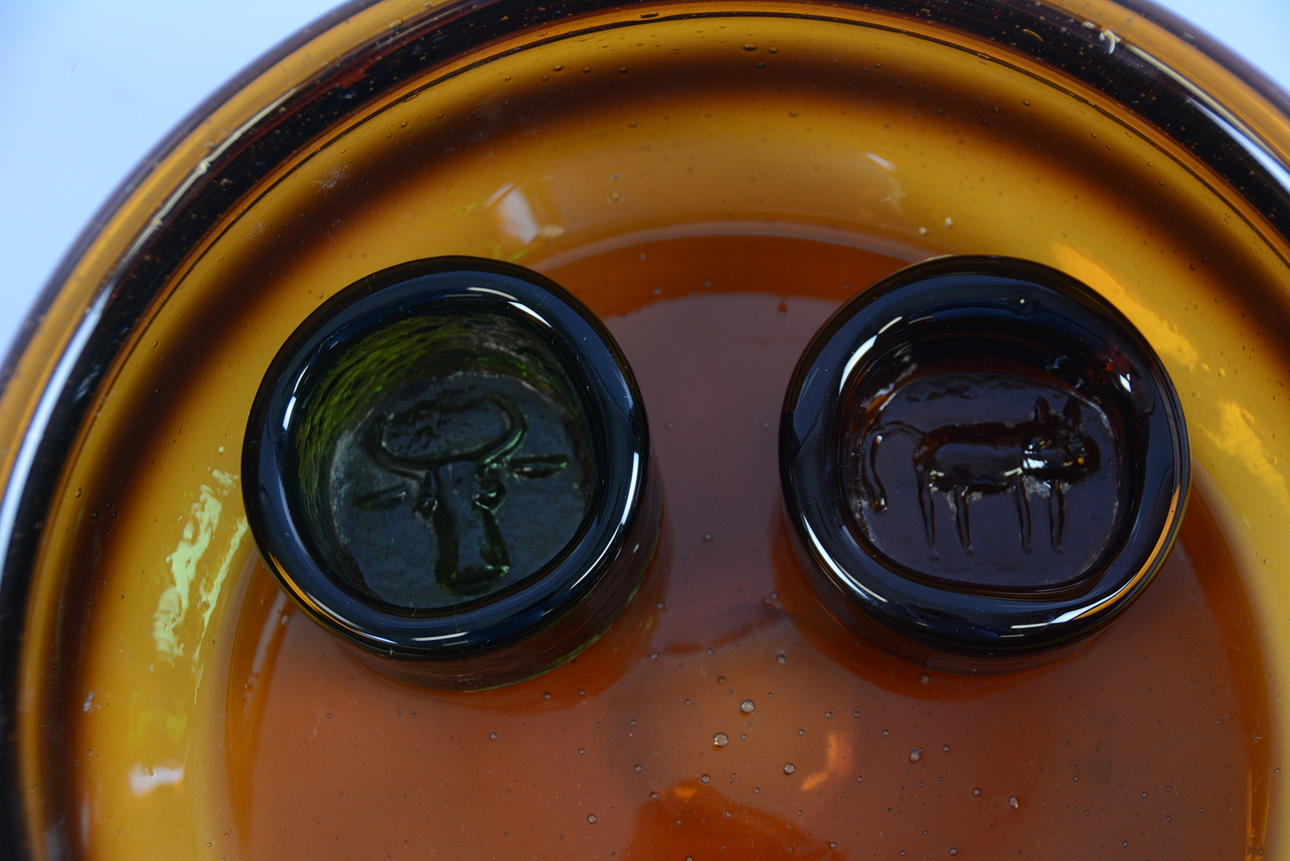 ERIK HÖGLUND. SKÅL Glas, Boda, medföljer 2 askfat.