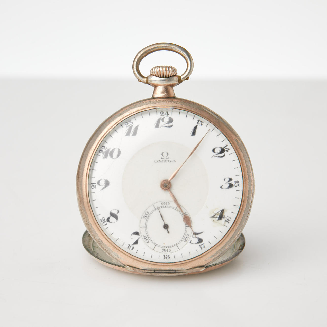 RELOJ DE BOLSILLO, Omega, plateado, con estuche.