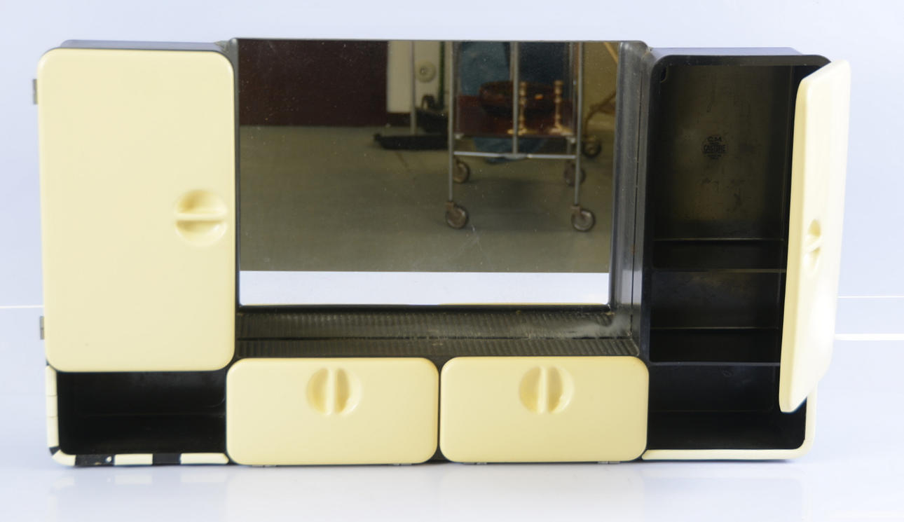 BADRUMSSKÅP, Brevettato, Torino, Italien.