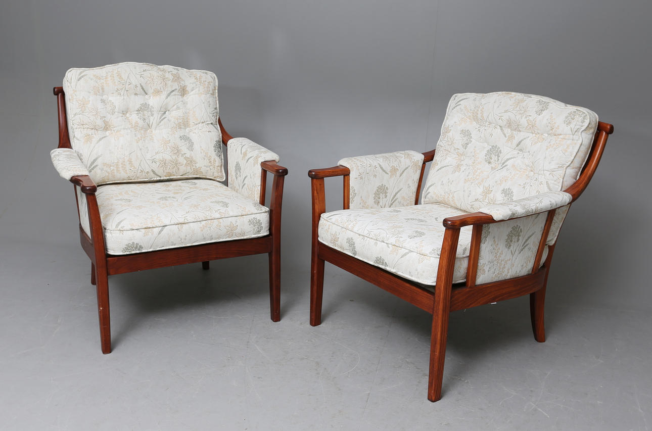 FÅTÖLJER, 1 par, ädelträ, 1900-tal.