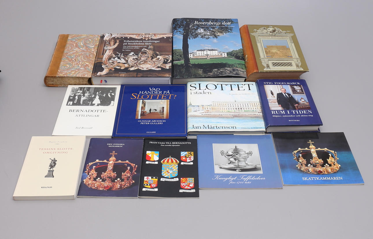 BÖCKER, 13 st, slott/inredning/kunglighet mm.
