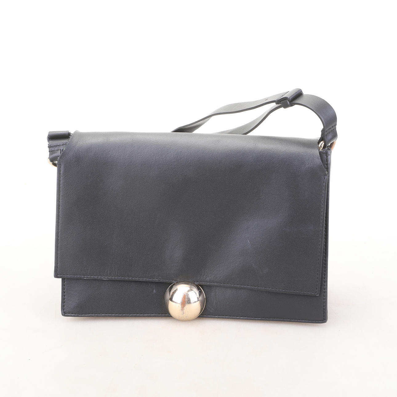 TASCHE, Von COS, Leder.