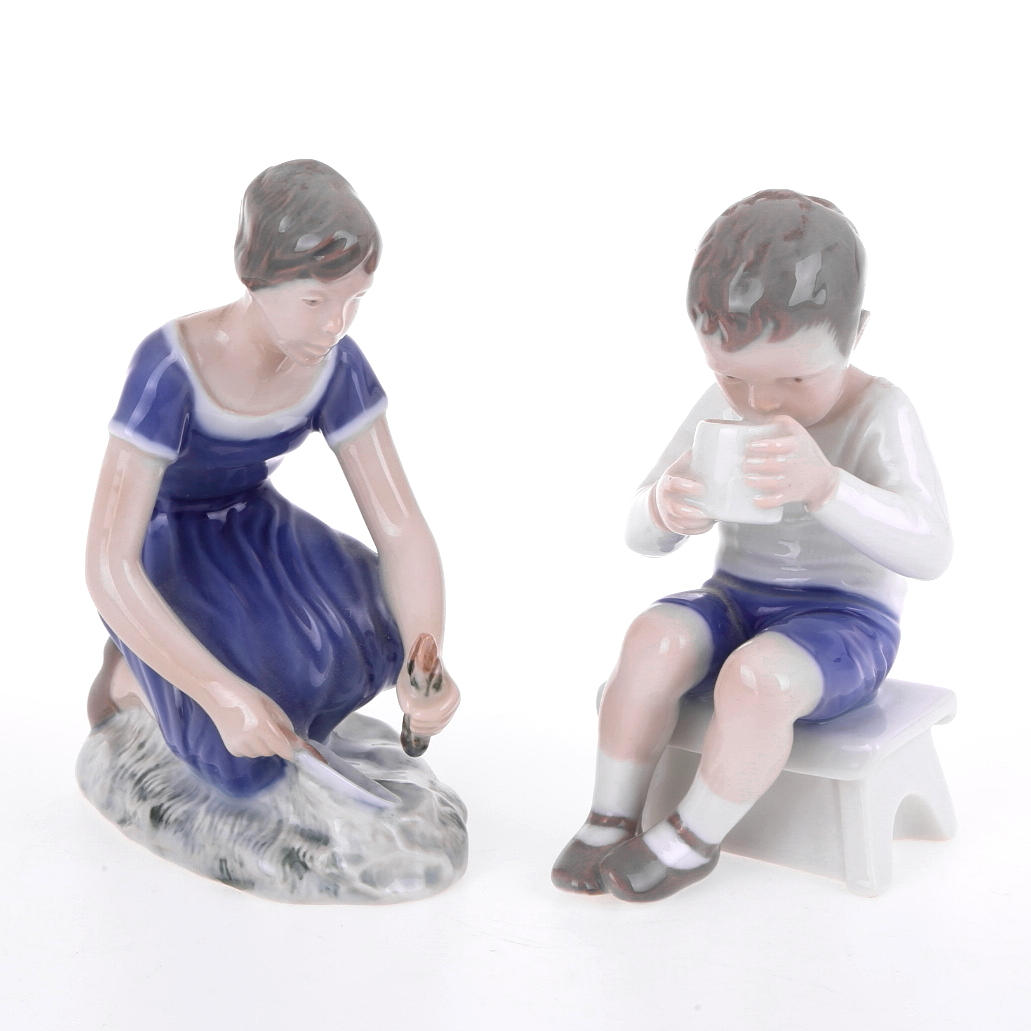 FIGURINER, 2 st, porslin, pojke och flicka, Bing & Gröndahl, Danmark.