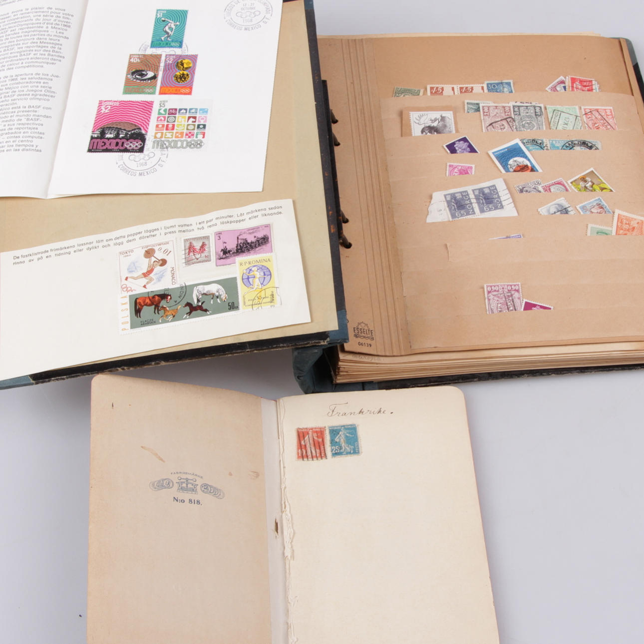 FRIMÄRKEN, insatta i pärm, världen, 1800/1900-tal.