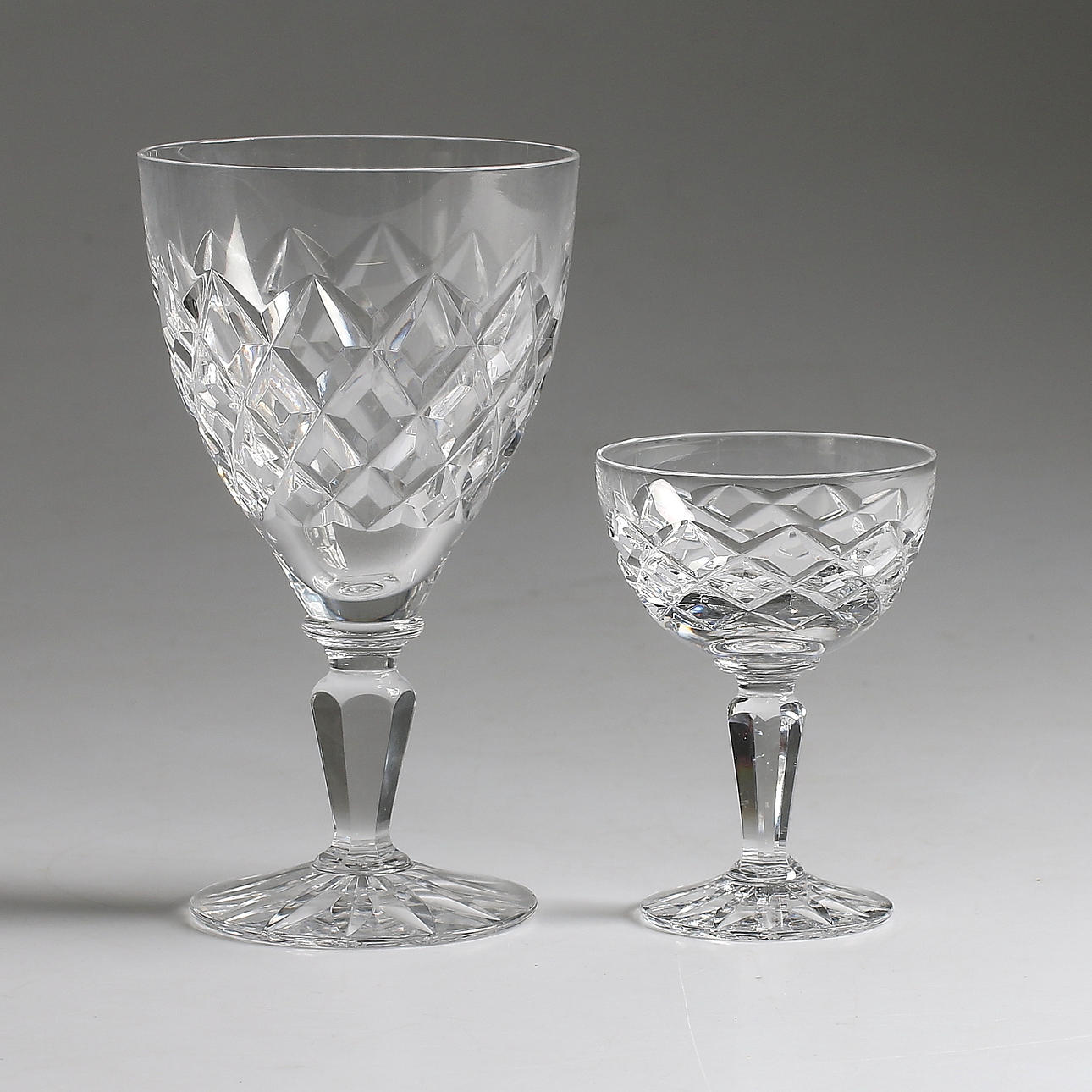 VINGLAS samt STARKVINSGLAS, 28 delar, "Brilliant", Åfors.