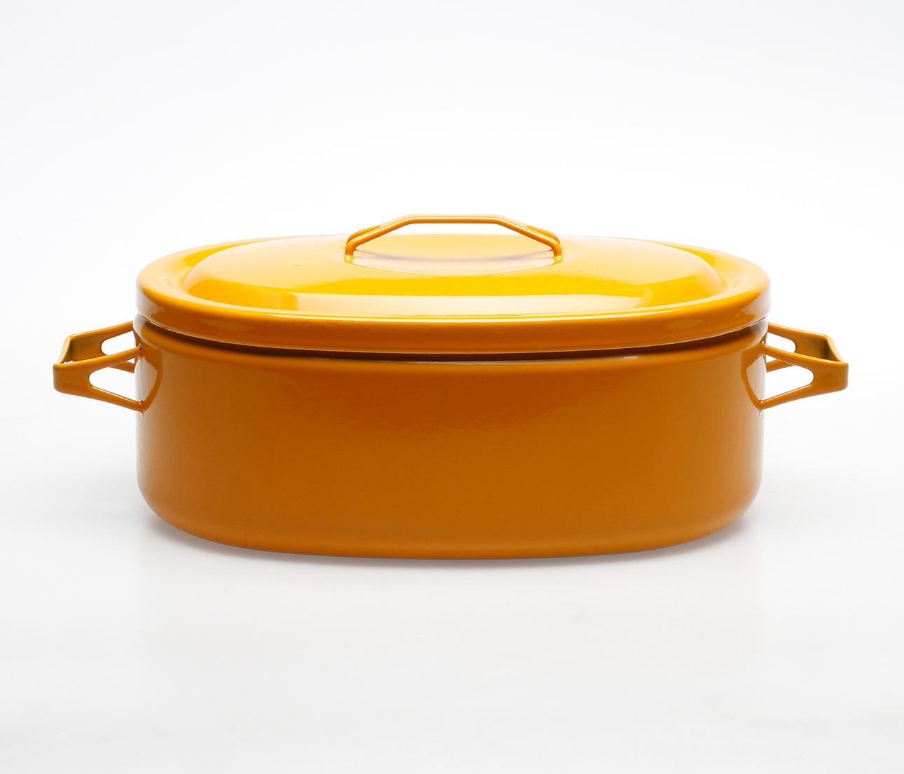 STEKGRYTA, emaljerad, sannolikt Danmark, 1900-talets andra hälft.