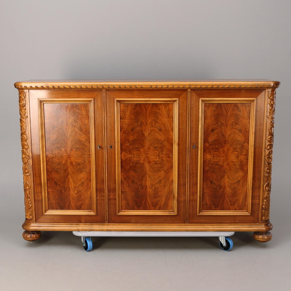 SIDEBOARD, 1940-tal.