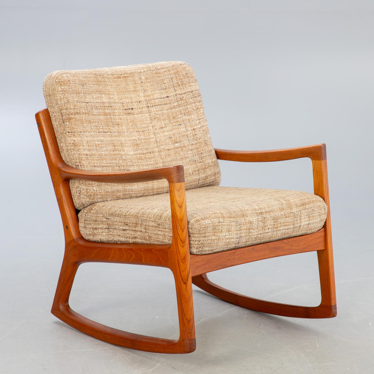 OLE WANSCHER. kontor gyngestol.