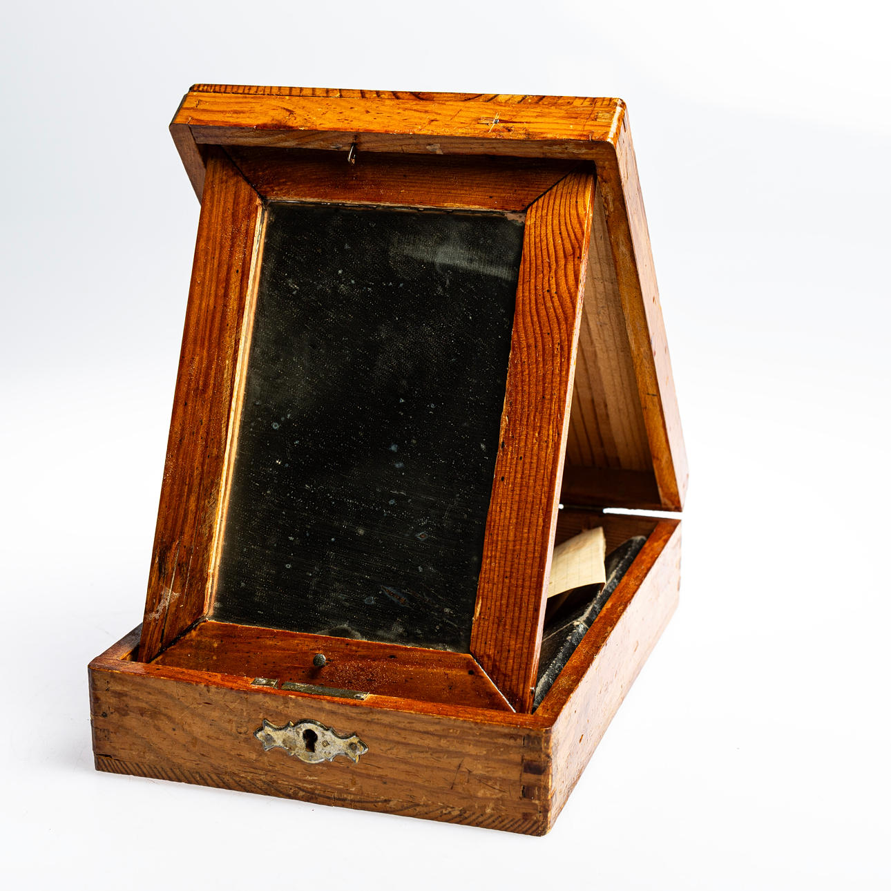 SHAVING BOX, with mirror & accessories.