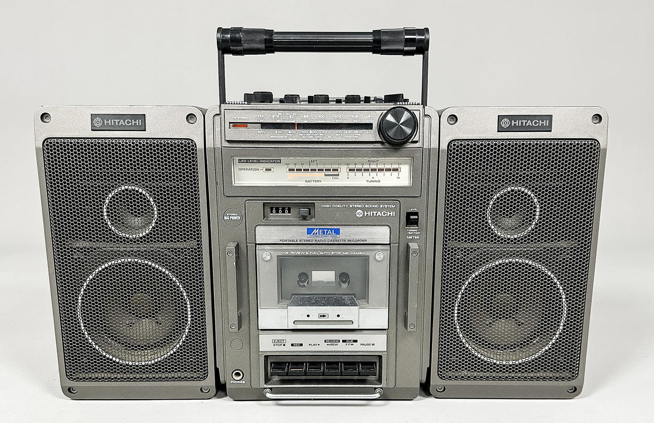 HITACHI TRK-9140 E, vintage Ghetto blaster.