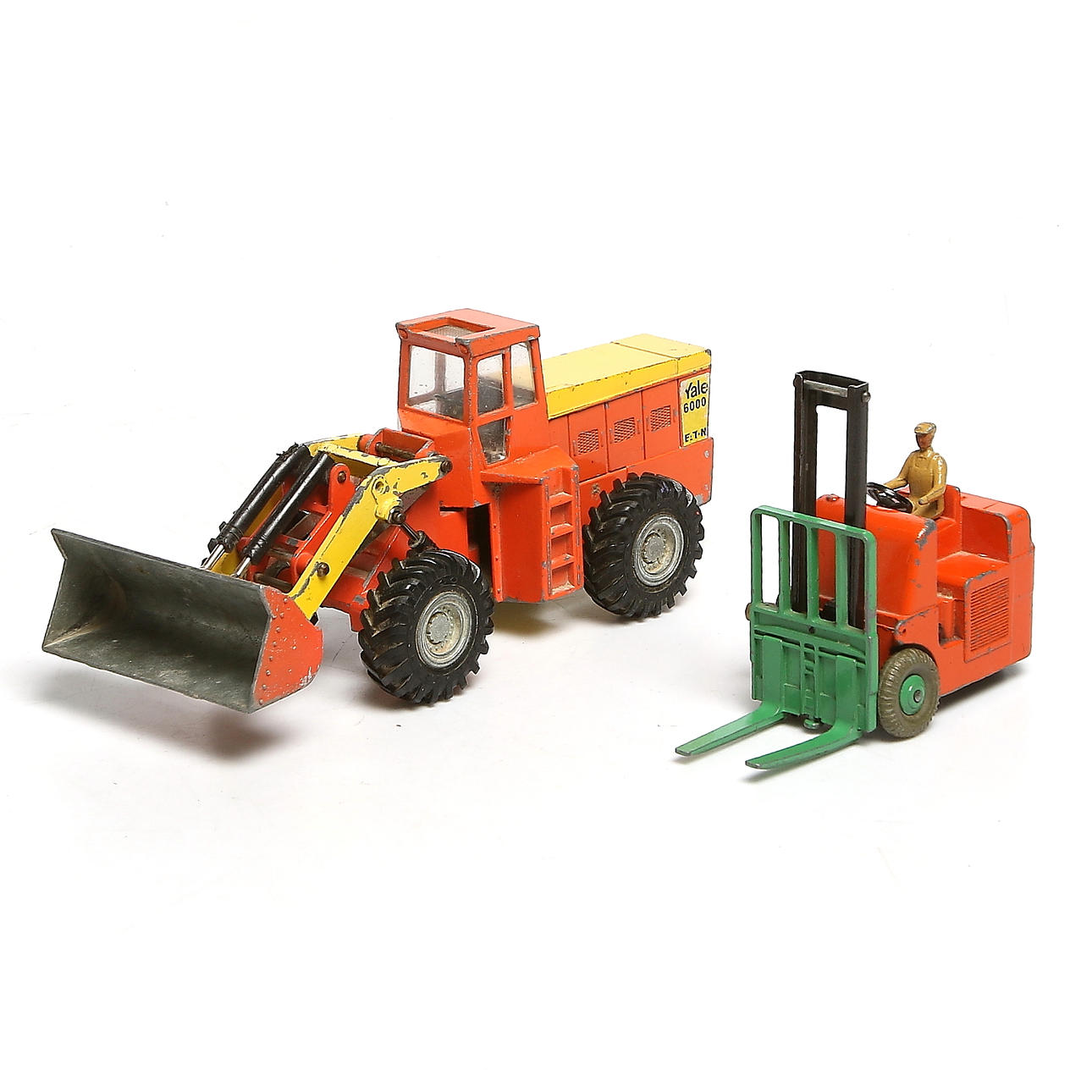 DINKY TOYS, 2 st, "Yale", Tractor. "Coventry Climax" Fork Lift Truck.
