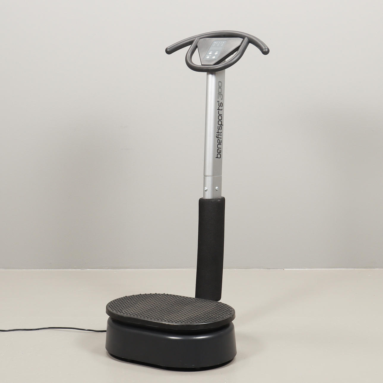 Placa vibratoria TRAINING MACHINE, Benefit Sports 300.