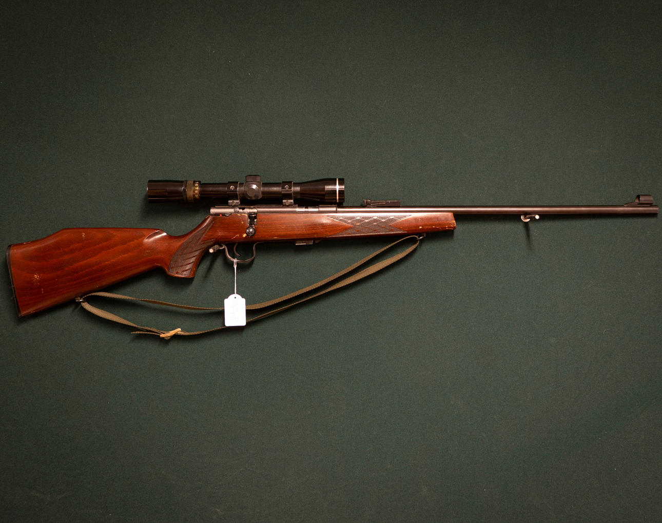 Pysy kuulolla. 22LR #902253 SE0166595.