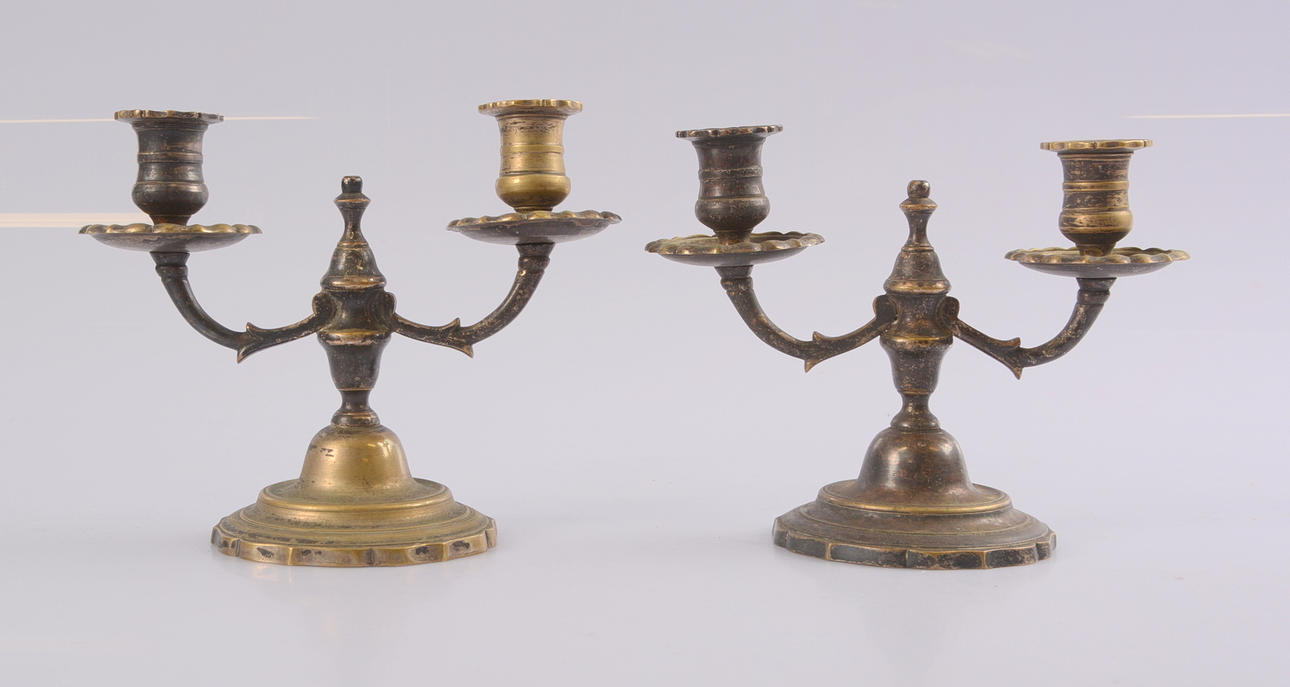 KANDELABRAR, 1 par, försilvrad mässing, 1700-tal.