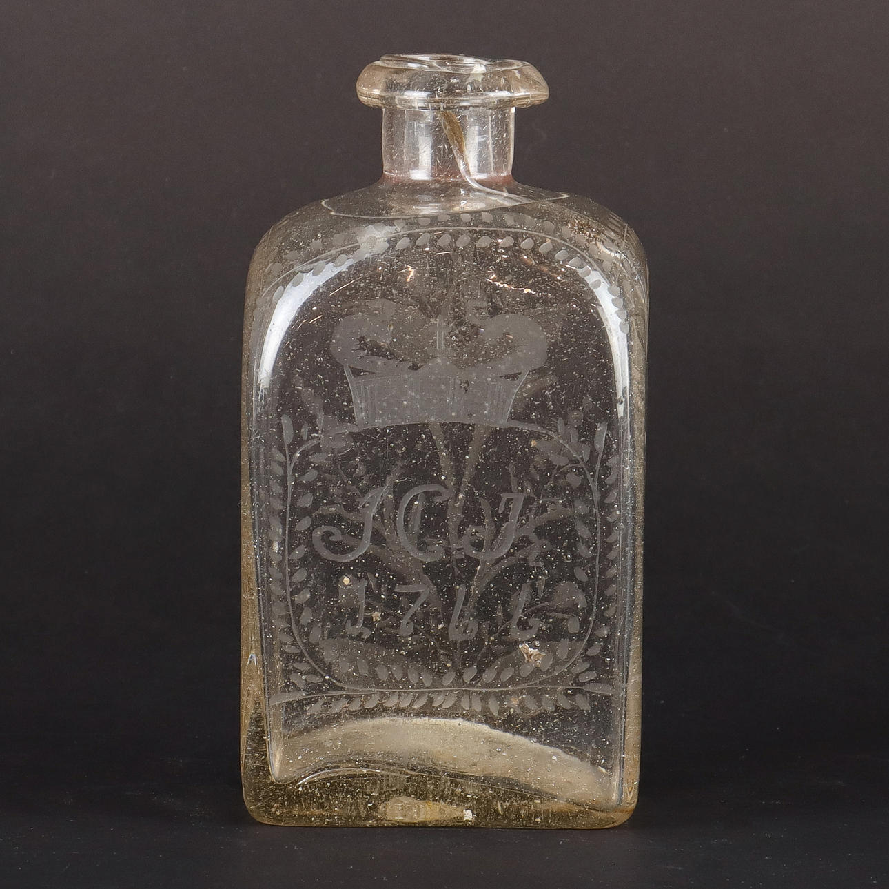 BRÄNNVINSFLASKA antik, daterad 1766.