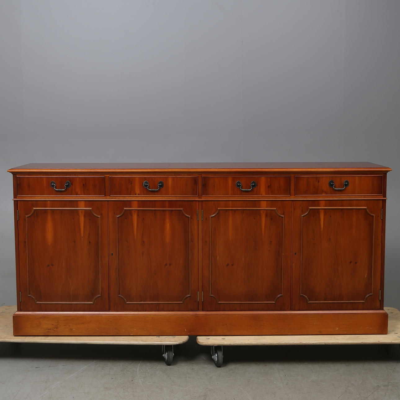 SIDEBOARD, engelsk stil, 1900-tal.