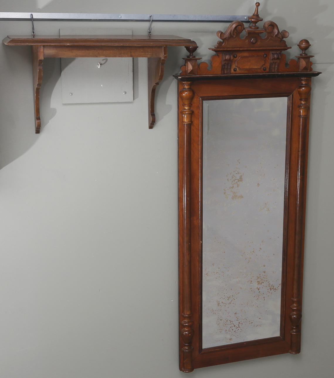 SPEGEL samt KONSOLBORD.