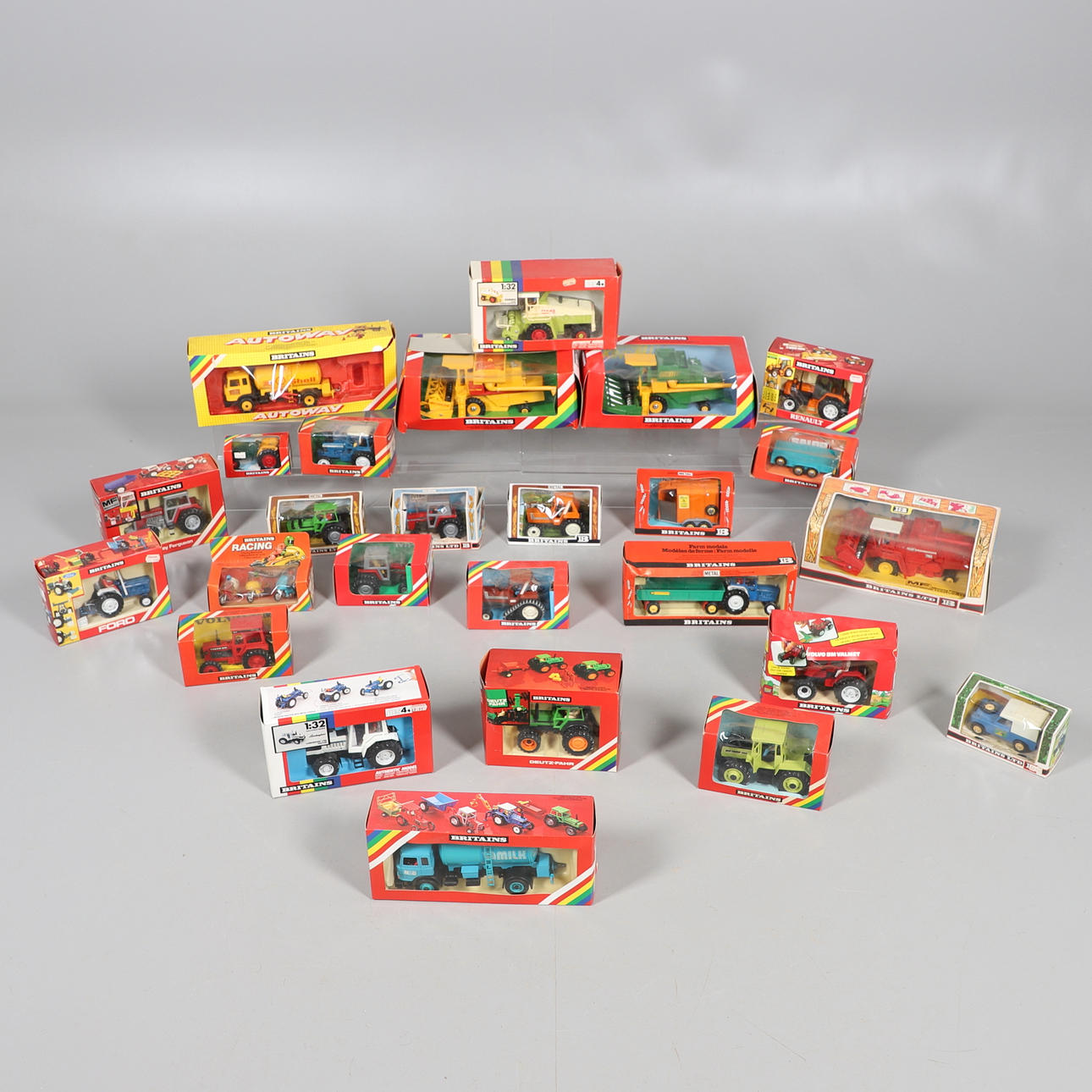 BRITAINS BOXED FARM UND ANDERE MODELLE.